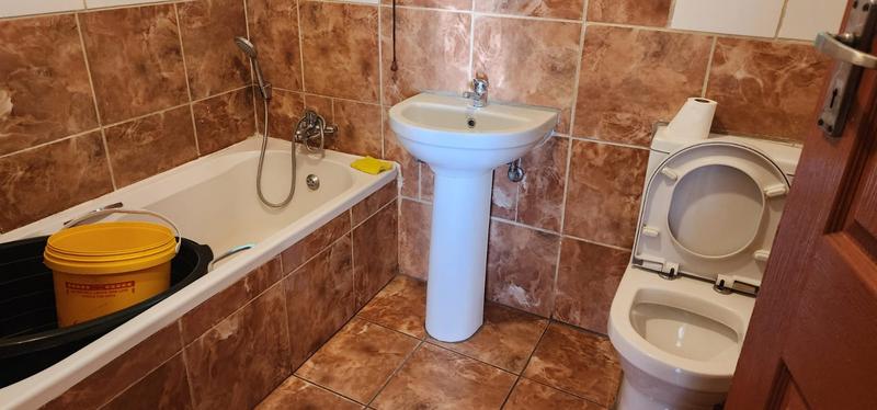 5 Bedroom Property for Sale in Hospital View Gauteng