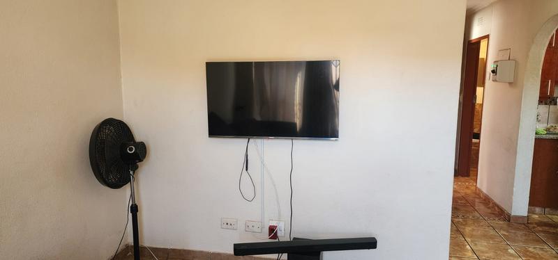 5 Bedroom Property for Sale in Hospital View Gauteng