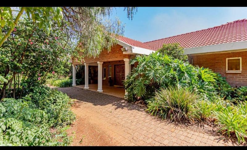 10 Bedroom Property for Sale in Mnandi Gauteng