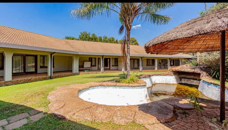 10 Bedroom Property for Sale in Mnandi Gauteng
