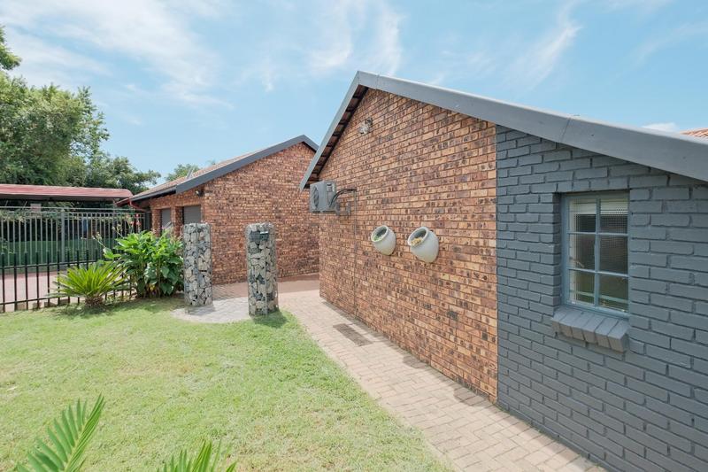 3 Bedroom Property for Sale in Garsfontein Gauteng