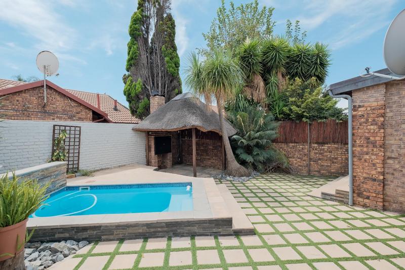 3 Bedroom Property for Sale in Garsfontein Gauteng