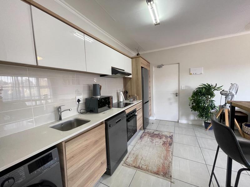 1 Bedroom Property for Sale in Waterfall View Gauteng