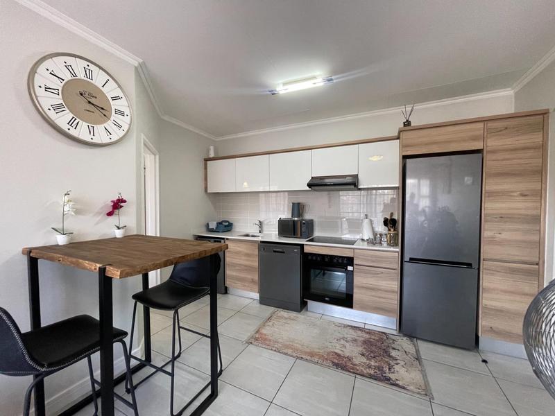 1 Bedroom Property for Sale in Waterfall View Gauteng