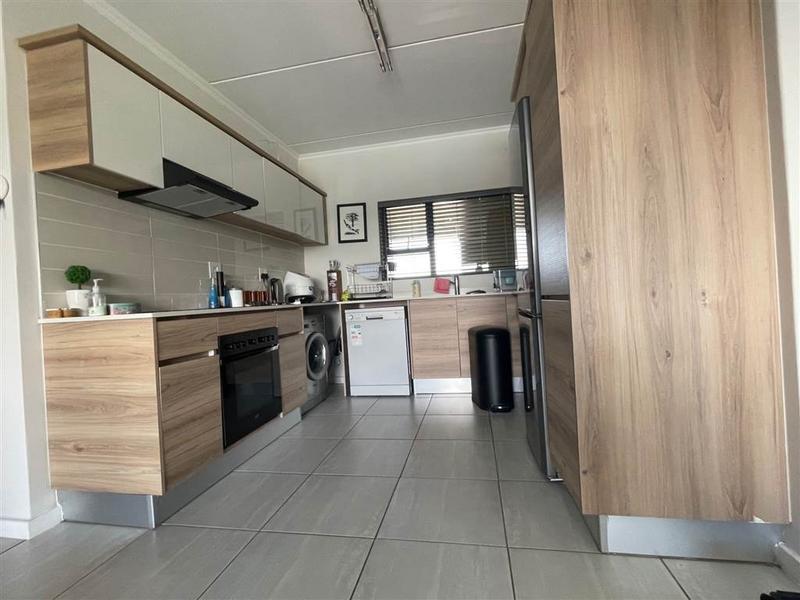 To Let 3 Bedroom Property for Rent in Waterfall Gauteng