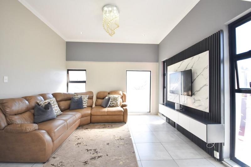 4 Bedroom Property for Sale in Golden Fields Estate Gauteng