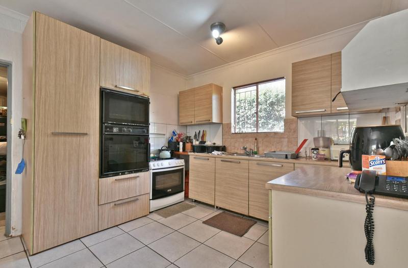 3 Bedroom Property for Sale in Radiokop Gauteng