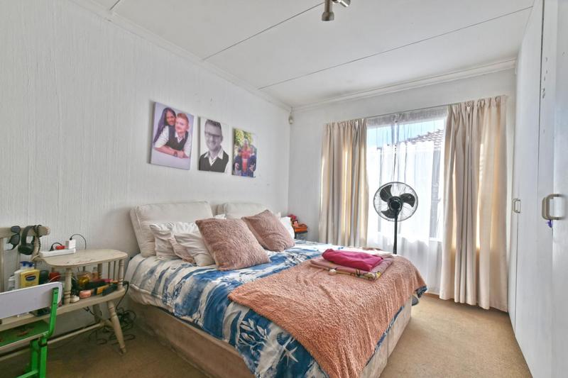 3 Bedroom Property for Sale in Radiokop Gauteng