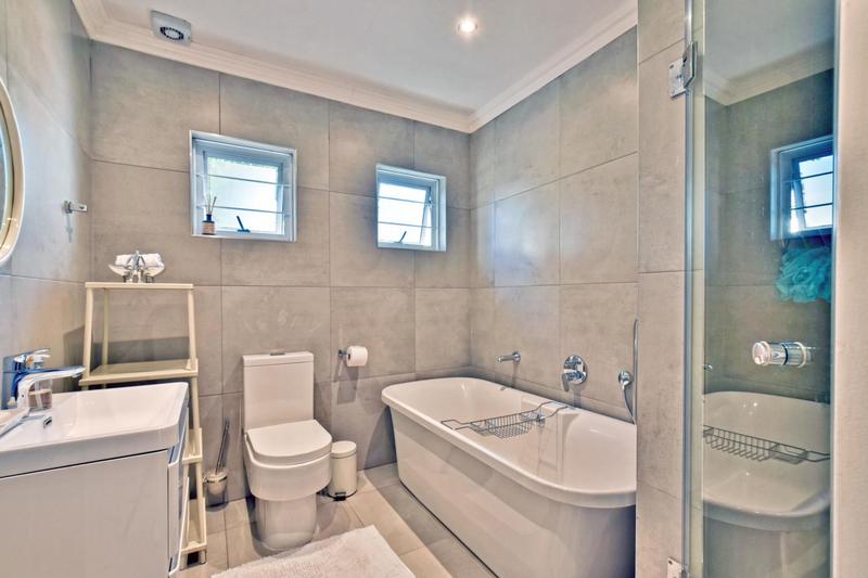 2 Bedroom Property for Sale in Morningside Gauteng