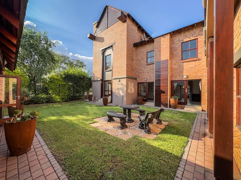 To Let 4 Bedroom Property for Rent in Midstream Estate Gauteng