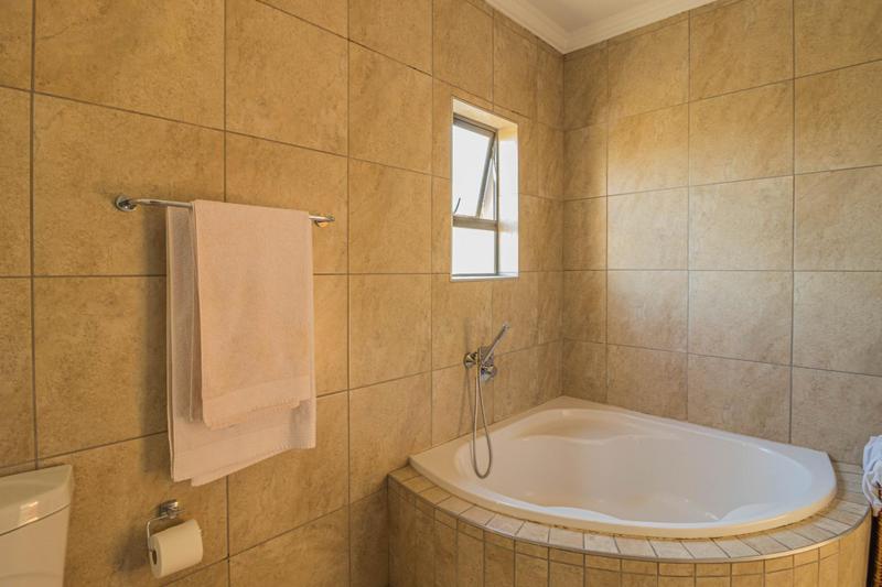 3 Bedroom Property for Sale in Midlands Estate Gauteng