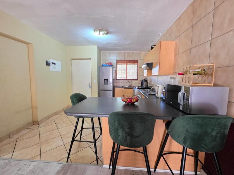 2 Bedroom Property for Sale in Wilro Park Gauteng