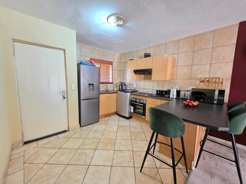 2 Bedroom Property for Sale in Wilro Park Gauteng