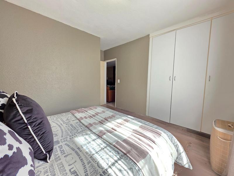 2 Bedroom Property for Sale in Wilro Park Gauteng
