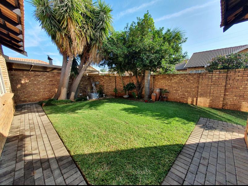 3 Bedroom Property for Sale in Annlin Gauteng