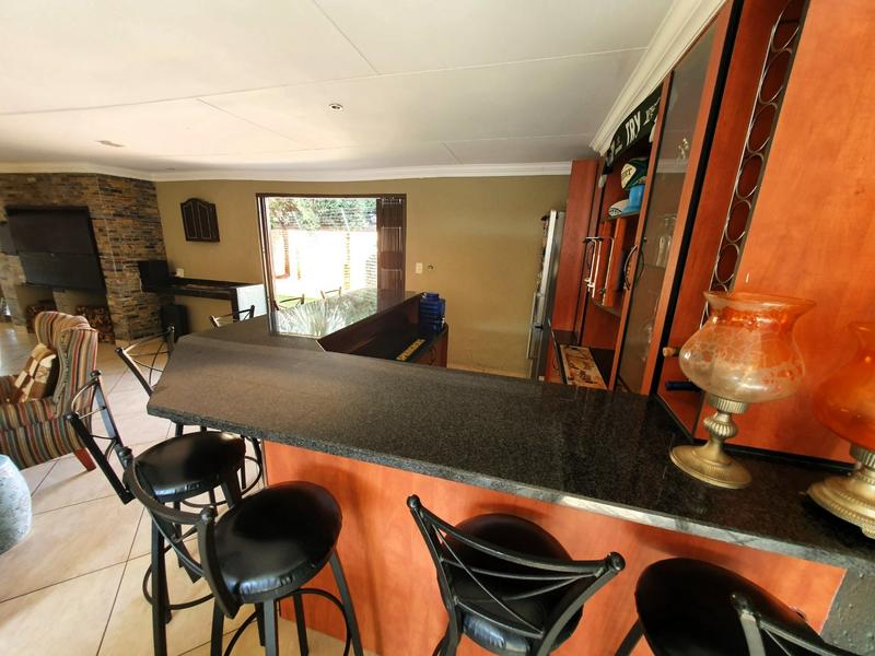 4 Bedroom Property for Sale in Doornpoort Gauteng