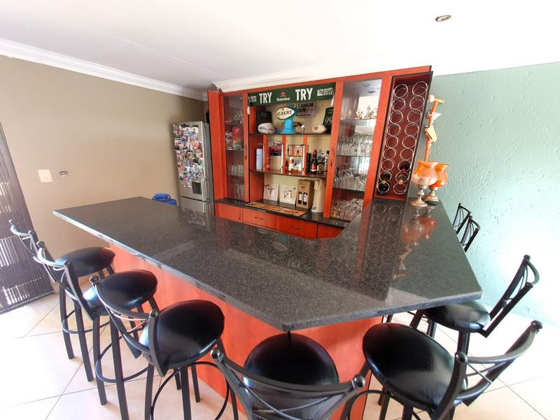 4 Bedroom Property for Sale in Doornpoort Gauteng