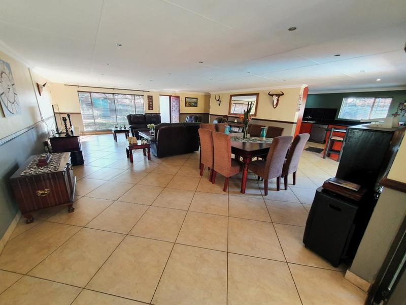 4 Bedroom Property for Sale in Doornpoort Gauteng