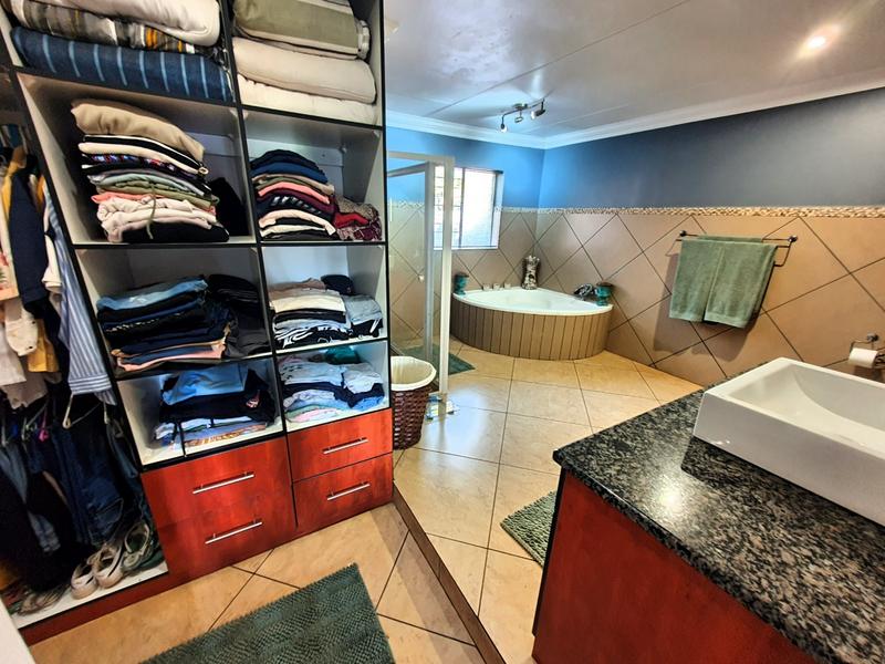 4 Bedroom Property for Sale in Doornpoort Gauteng