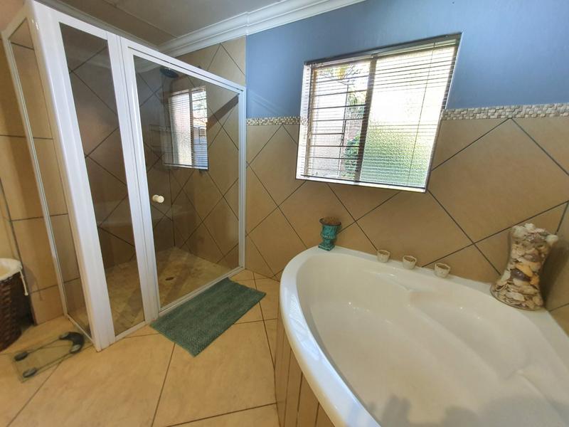 4 Bedroom Property for Sale in Doornpoort Gauteng
