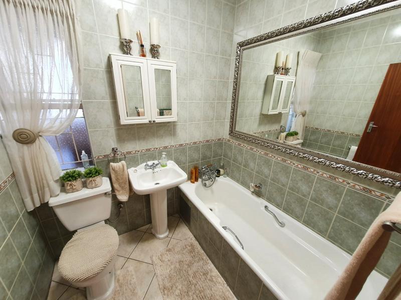 3 Bedroom Property for Sale in Magalieskruin Gauteng