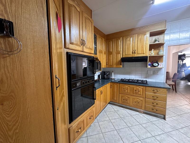 3 Bedroom Property for Sale in Magalieskruin Gauteng
