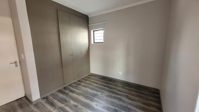 To Let 2 Bedroom Property for Rent in Barbeque Downs Gauteng