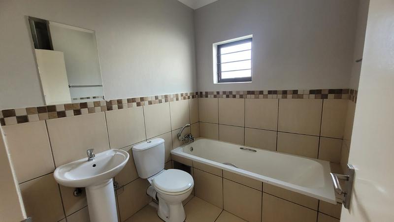 To Let 2 Bedroom Property for Rent in Barbeque Downs Gauteng