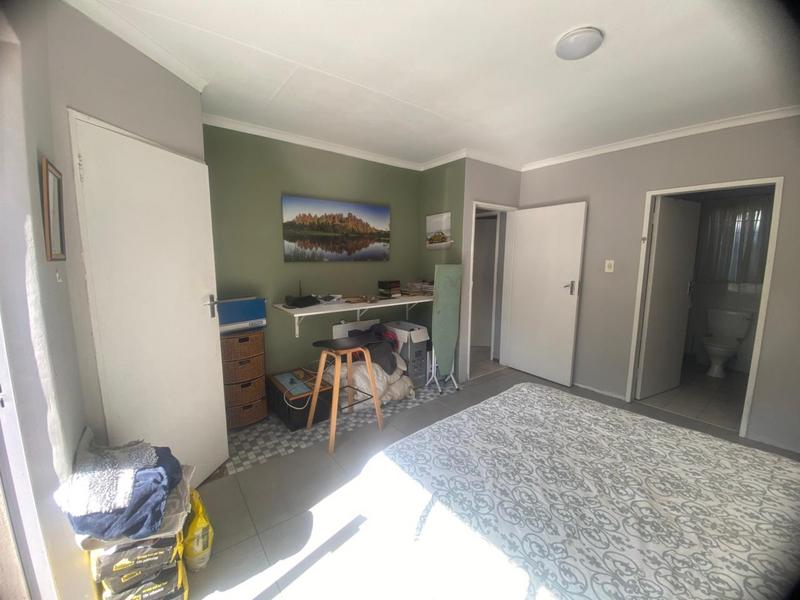 2 Bedroom Property for Sale in Woodmead Gauteng
