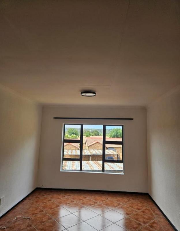 To Let 2 Bedroom Property for Rent in Kyalami Hills Gauteng