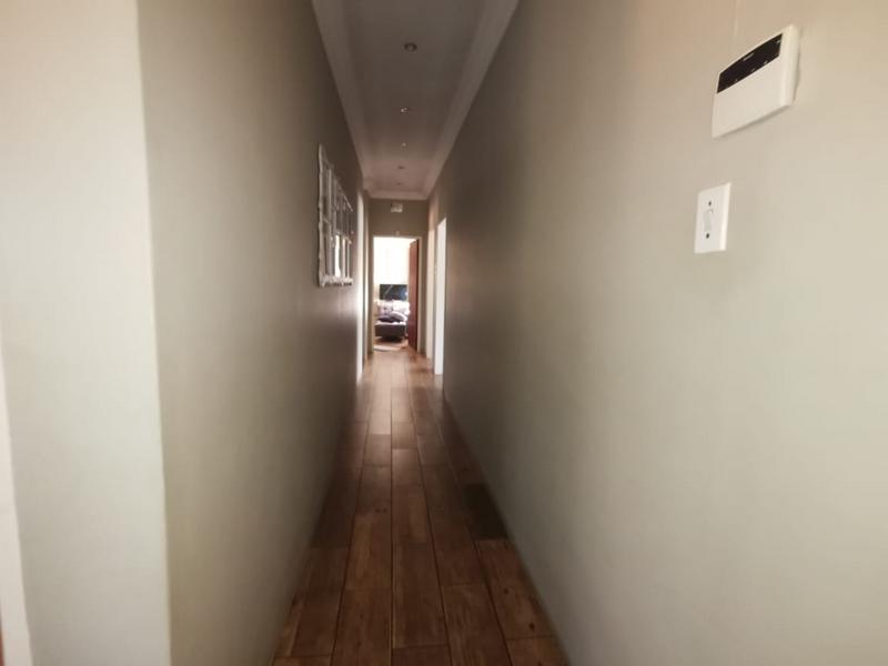 4 Bedroom Property for Sale in Casseldale Gauteng