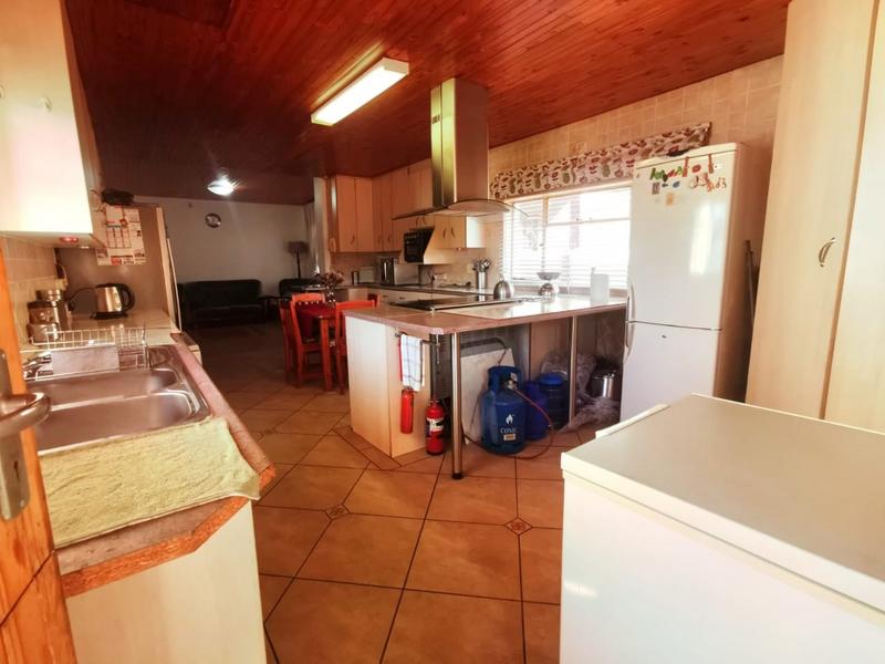 4 Bedroom Property for Sale in Geduld Gauteng