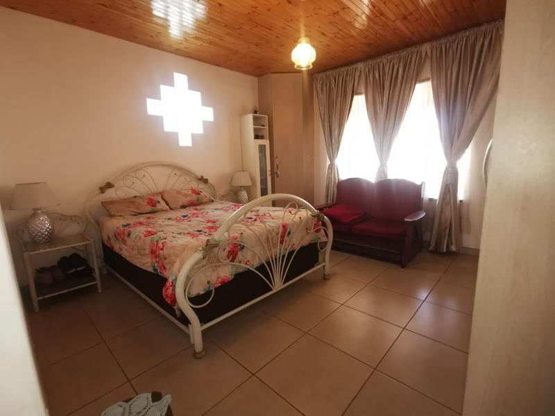 4 Bedroom Property for Sale in Geduld Gauteng