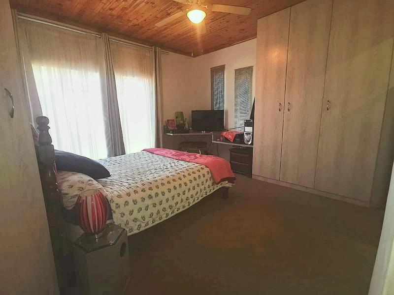4 Bedroom Property for Sale in Geduld Gauteng