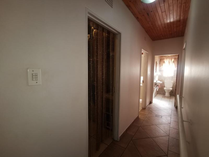4 Bedroom Property for Sale in Geduld Gauteng