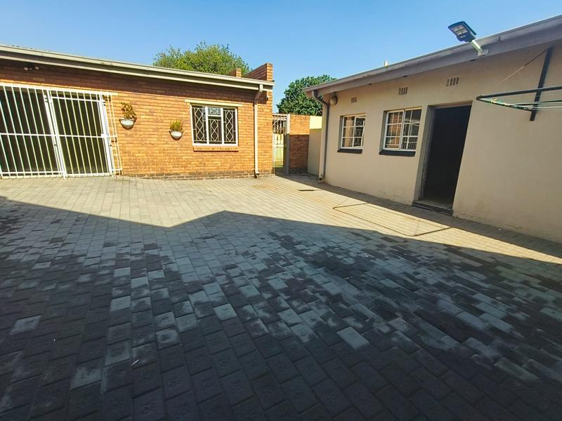 3 Bedroom Property for Sale in Petersfield Gauteng