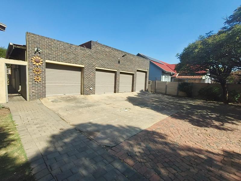 3 Bedroom Property for Sale in Petersfield Gauteng