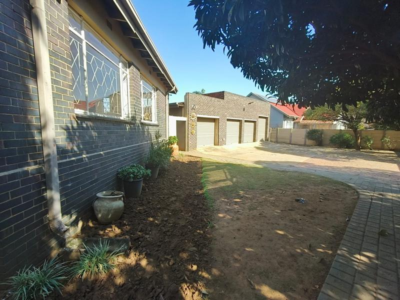 3 Bedroom Property for Sale in Petersfield Gauteng