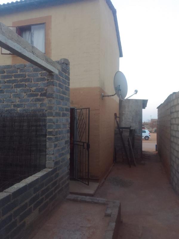 1 Bedroom Property for Sale in Olievenhoutbosch Gauteng