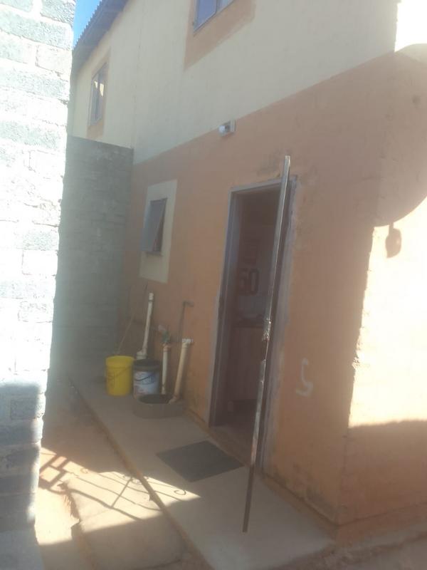 1 Bedroom Property for Sale in Olievenhoutbosch Gauteng