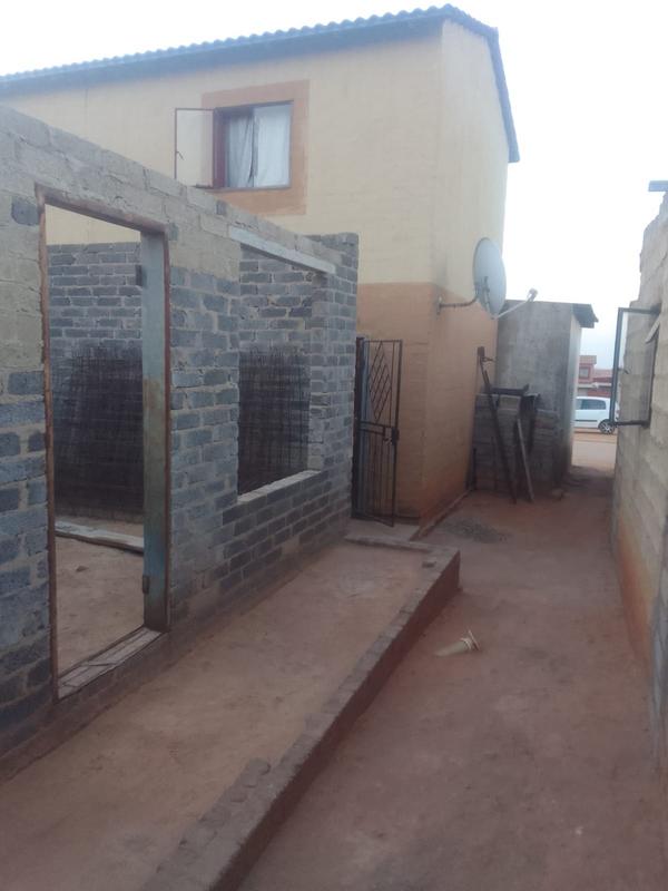 1 Bedroom Property for Sale in Olievenhoutbosch Gauteng