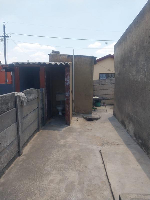 1 Bedroom Property for Sale in Olievenhoutbosch Gauteng