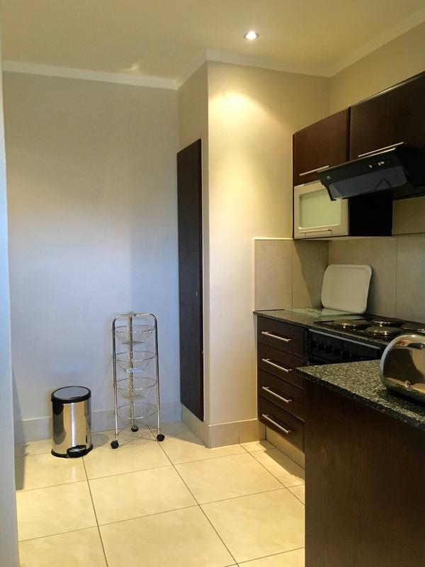 To Let 2 Bedroom Property for Rent in Sandhurst Gauteng
