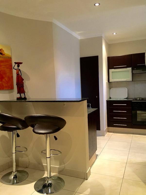 To Let 2 Bedroom Property for Rent in Sandhurst Gauteng