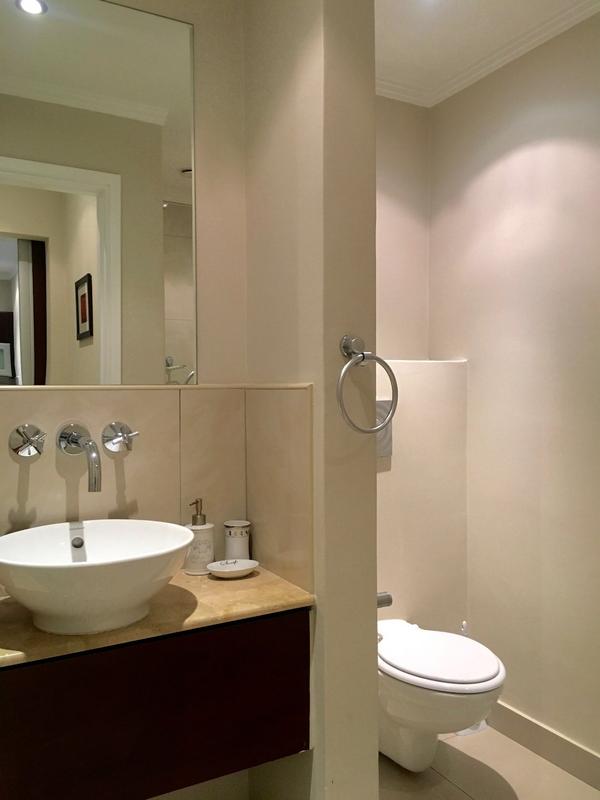 To Let 2 Bedroom Property for Rent in Sandhurst Gauteng