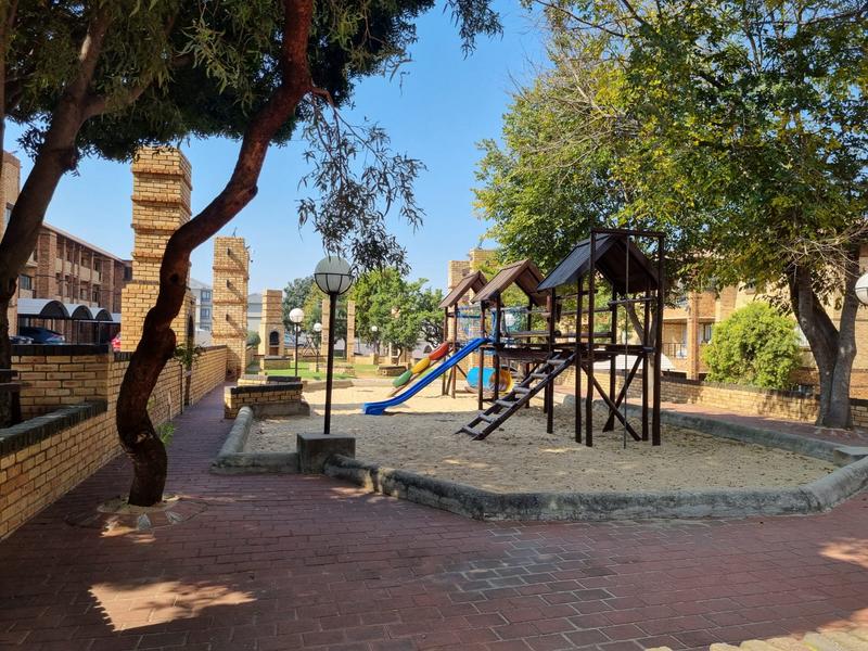 1 Bedroom Property for Sale in Carlswald Gauteng