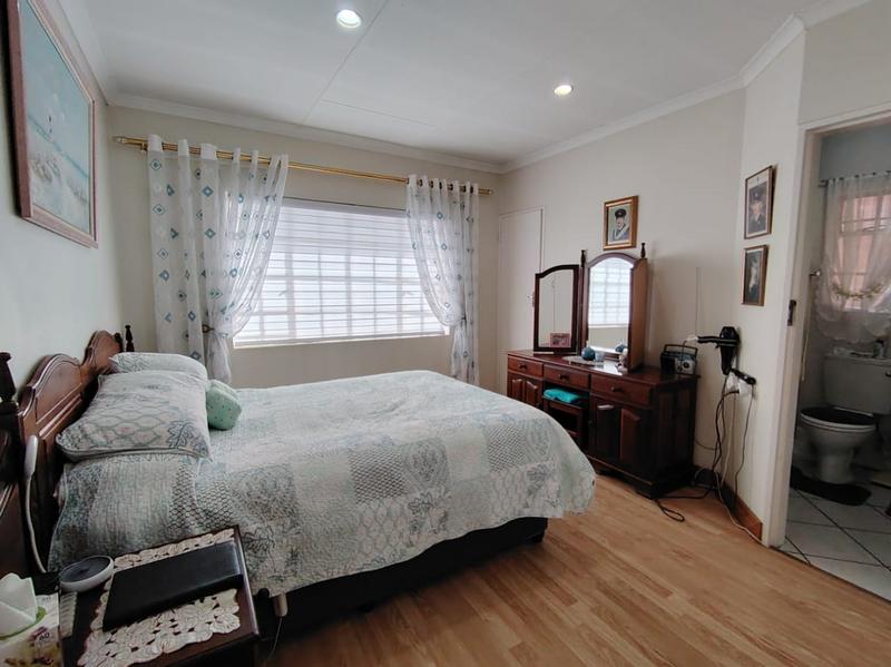 3 Bedroom Property for Sale in Wierdaglen Estate Gauteng