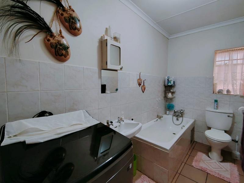 3 Bedroom Property for Sale in Wierdaglen Estate Gauteng