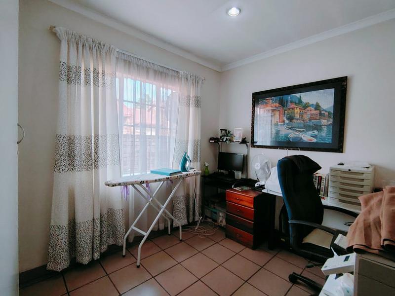 3 Bedroom Property for Sale in Wierdaglen Estate Gauteng