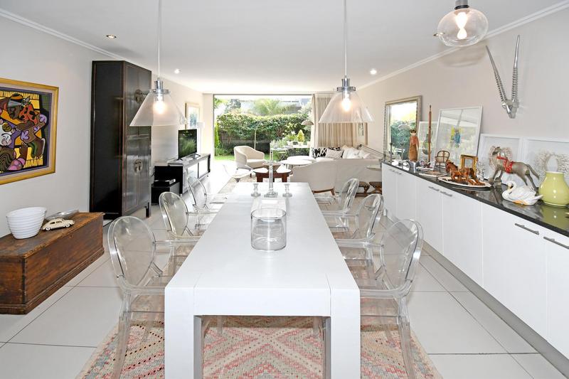 1 Bedroom Property for Sale in Hurlingham Gauteng